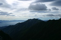 駒津峰から鳳凰三山と富士山